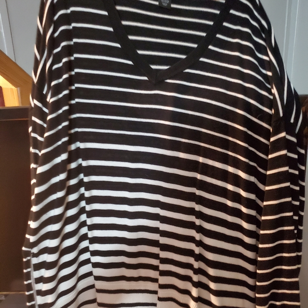 V Neck Side Zipper Sweater